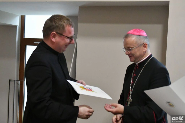 Zmiany kapłańskie wśród wikariuszy