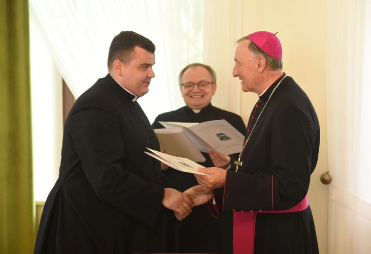 Parafie nowych księży