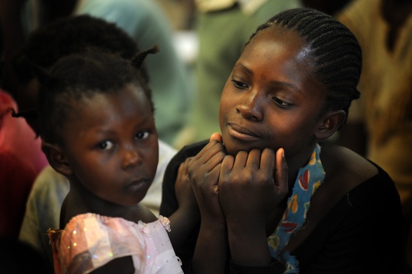 WHO/UNICEF: Nowy raport wskazuje braki w zakresie zdrowia menstruacyjnego w szkołach