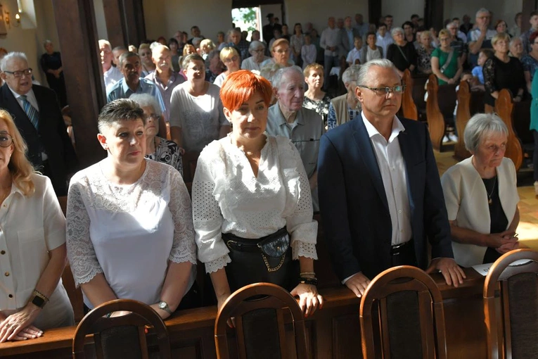 Kościół w Lutolu Suchym odbudowany i poświęcony
