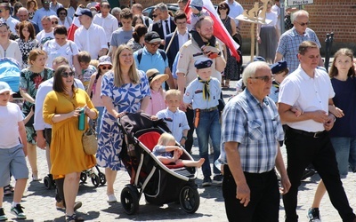 Niedzielne święto było okazją do integracji młodszych i starszych pokoleń.