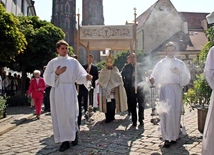 Abp Kupny: Eucharystia jest naszym największym skarbem