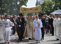 Procesja eucharystyczna ulicami Radomia