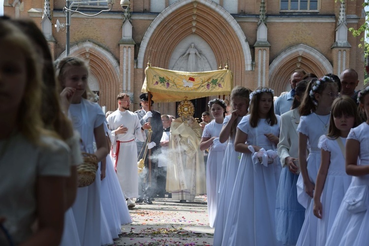 Procesja Bożego Ciała przeszła od katedry do fary.