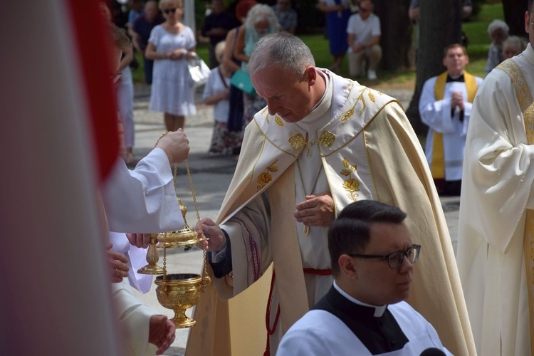 Procesja Bożego Ciała przeszła od katedry do fary.