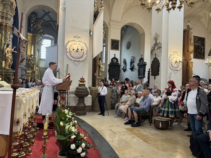 Boże Ciało w Łowiczu - Msza św.