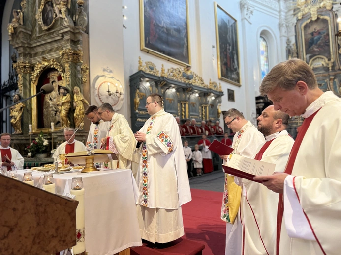 Boże Ciało w Łowiczu - Msza św.