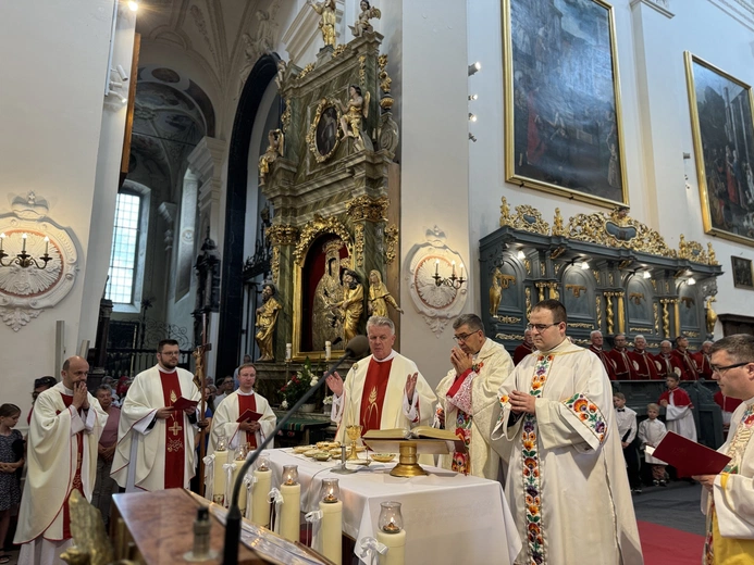 Boże Ciało w Łowiczu - Msza św.