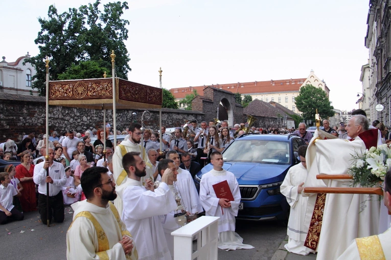 Erygowanie sanktuarium Najświętszej Eucharystii w bazylice Bożego Ciała