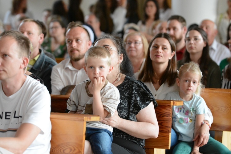 Uwielbienie w wieczór Bożego Ciała w Opolu