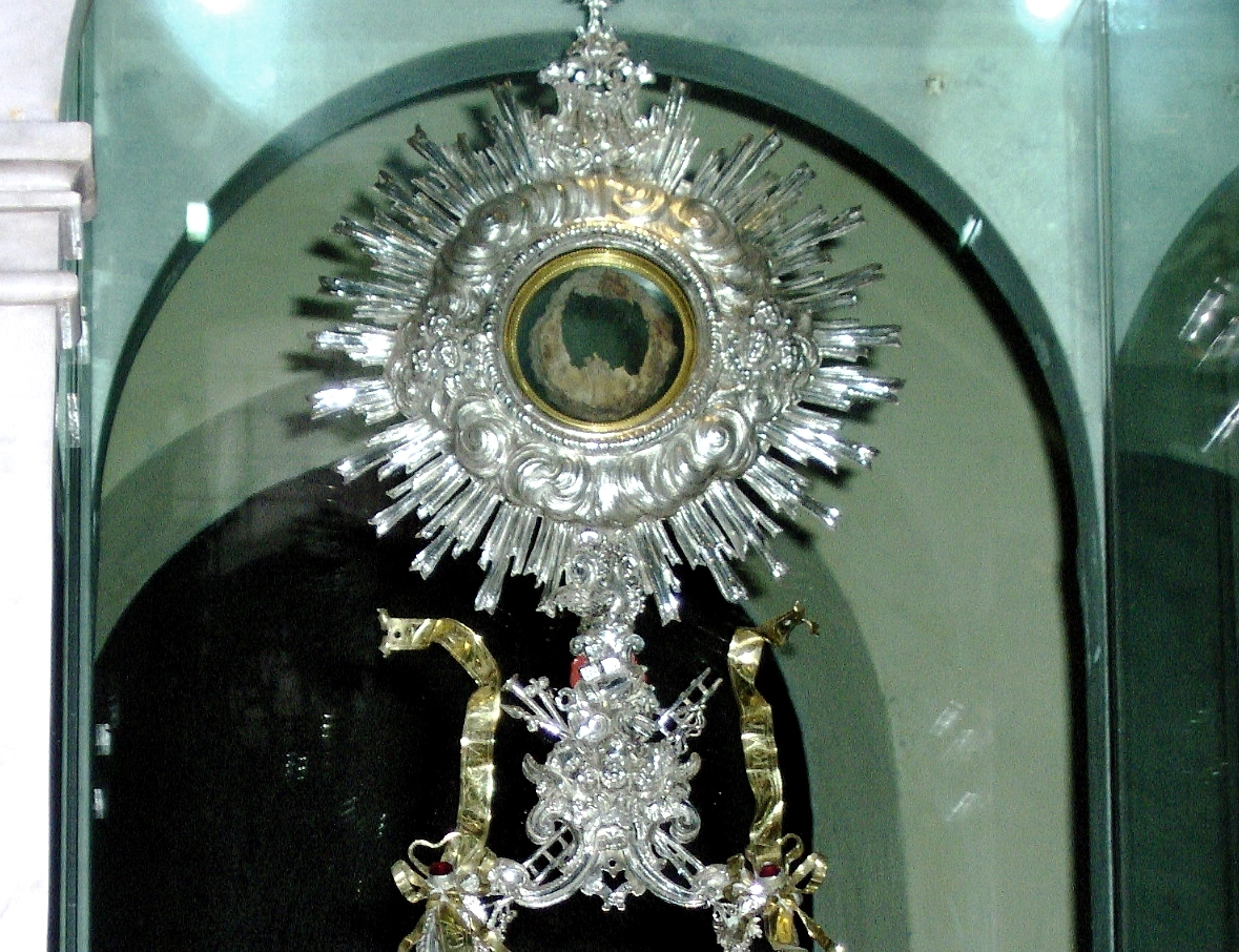 Jakie Dary Mozna Zlozyc Panu Bogu W Czasie Eucharystii Cud Eucharystii - refleksjie o Bogu, który nas karmi