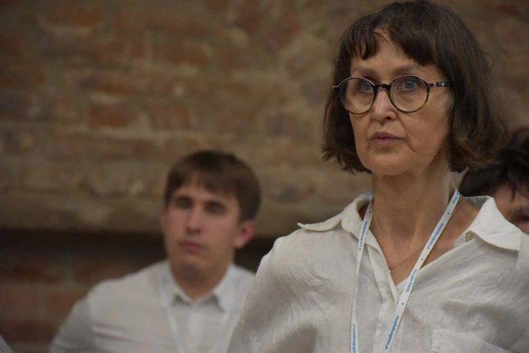 Wspólne rozpśpiewanie uczestników warsztatów "Muzyka Duszy"