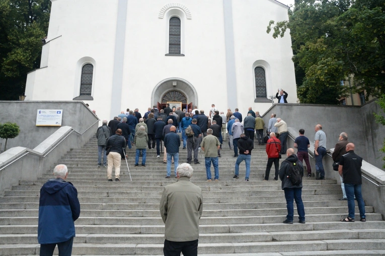 Męski Różaniec w Opolu