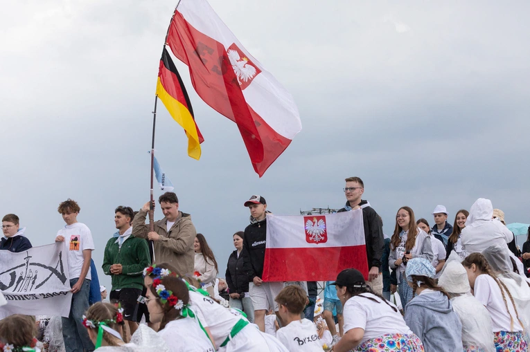 Kościół młodych na Polach Lednickich
