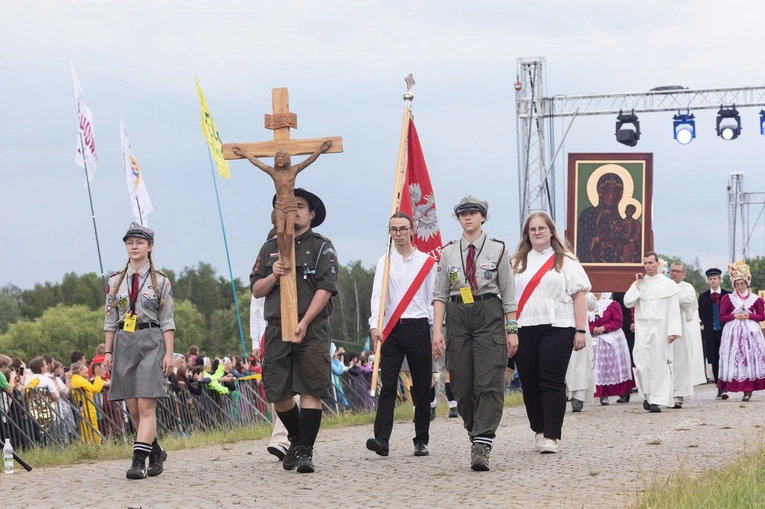 Kościół młodych na Polach Lednickich