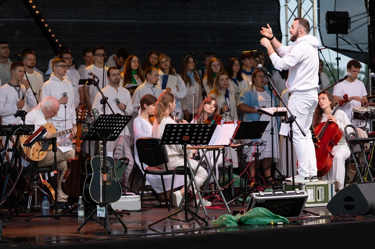 Kościół młodych na Polach Lednickich