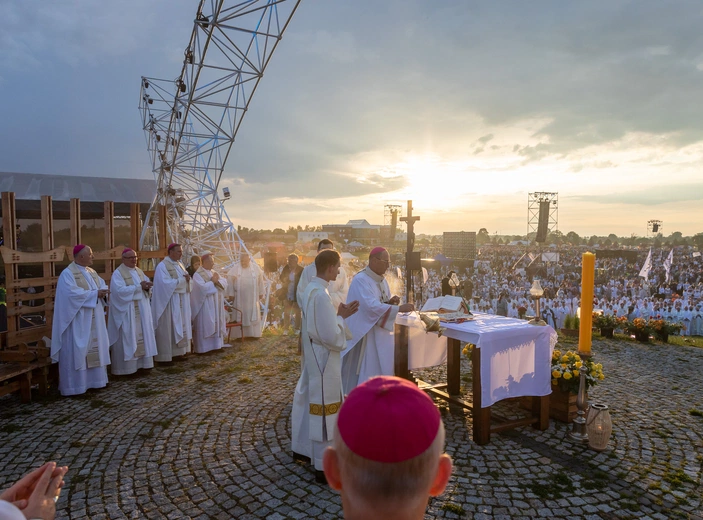 Kościół młodych na Polach Lednickich