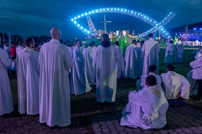Kościół młodych na Polach Lednickich