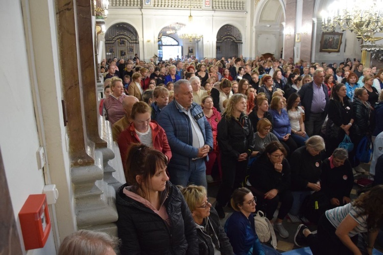 Nocna pielgrzymka kobiet z Radomia do Starej Błotnicy