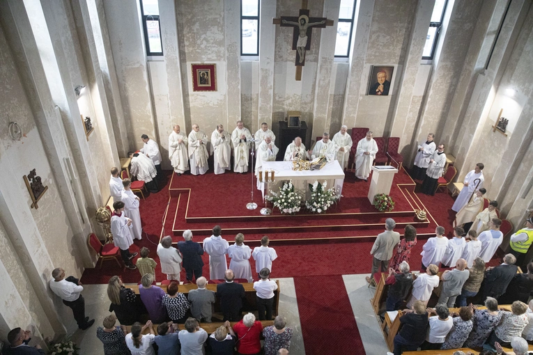 Kaplica w parafii bł. Stefana Wyszyńskiego w Szeligach