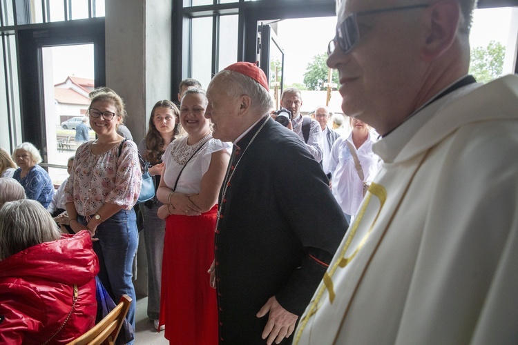 Kaplica w parafii bł. Stefana Wyszyńskiego w Szeligach