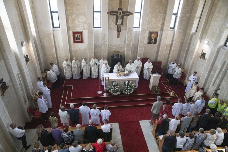 Kaplica w parafii bł. Stefana Wyszyńskiego w Szeligach