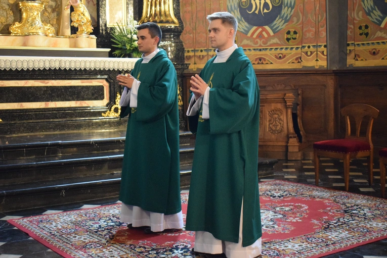 Święcenia diakonatu