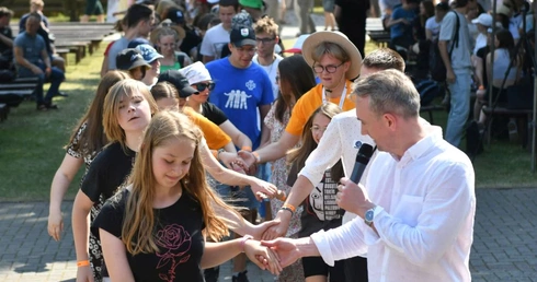 Chcecie na nowo rozpalić w sobie Boże światło? Koniecznie przybywajcie do Rokitna!