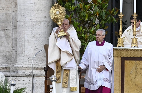 Franciszek odczas procesji Bożego Ciała