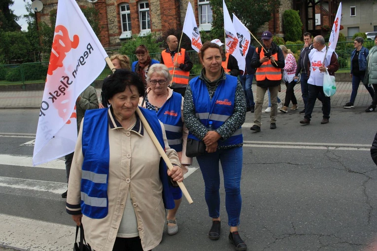 Protest przeciwko likwidacji Walcowni Rur Andrzej w Zawadzkiem