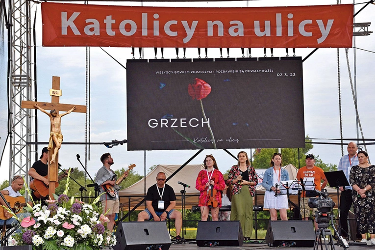 Inicjatywa organizowana jest od czasu wizyty św. Jana Pawła II na Wybrzeżu w 1999 roku.