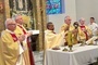 Podczas Eucharystii oddawano cześć Trójcy Świętej.