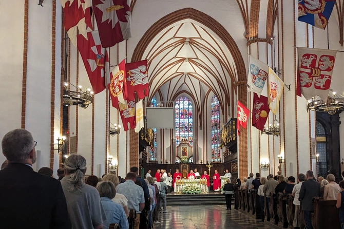 Msza św. inaugurująca wystawę o bł. Jerzym Popiełuszko