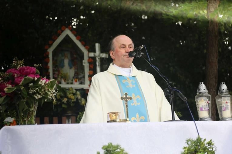 Msza św. przy kapliczce 