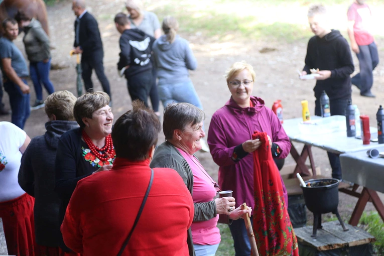 Msza św. przy kapliczce 