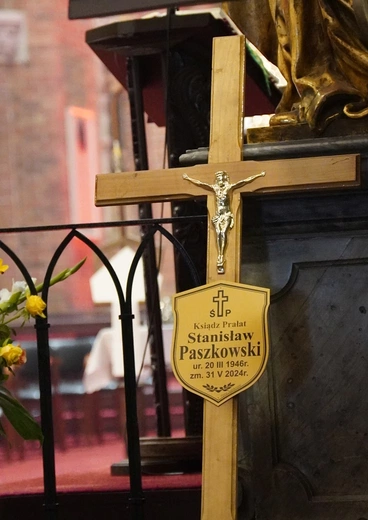 Msza św. pogrzebowa w intencji śp. ks. prałata Stanisława Paszkowskiego
