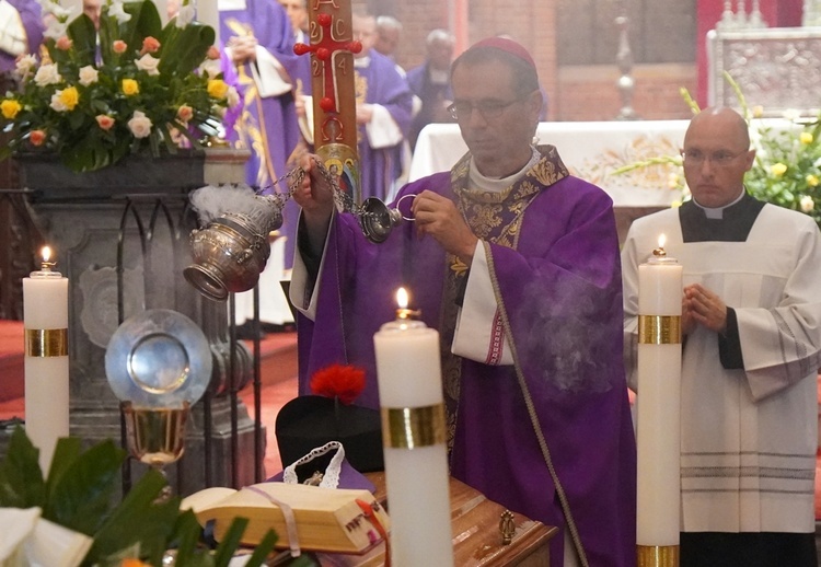 Msza św. pogrzebowa w intencji śp. ks. prałata Stanisława Paszkowskiego