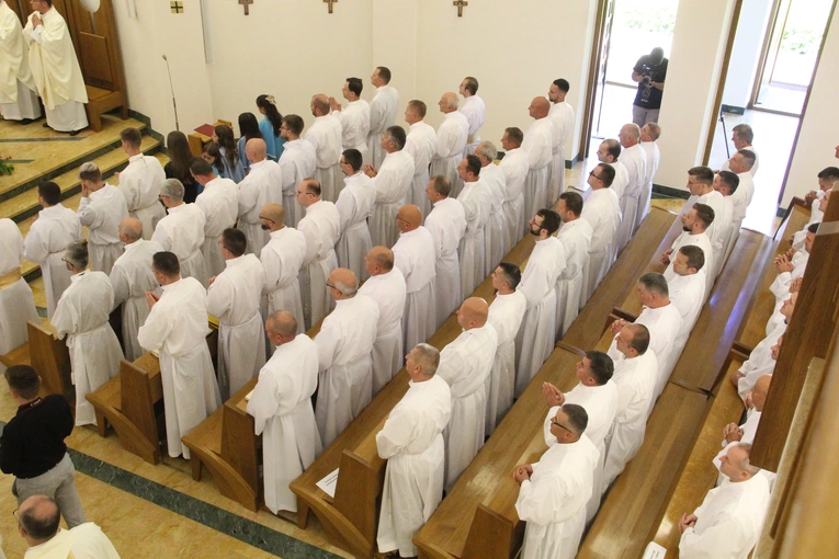 Tarnów. Błogosławieństwo nadzwyczajnych szafarzy Komunii św. 2024