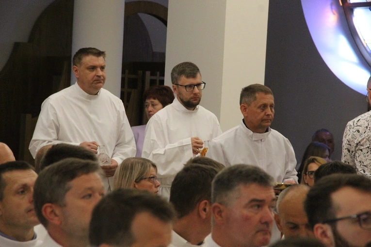 Tarnów. Błogosławieństwo nadzwyczajnych szafarzy Komunii św. 2024