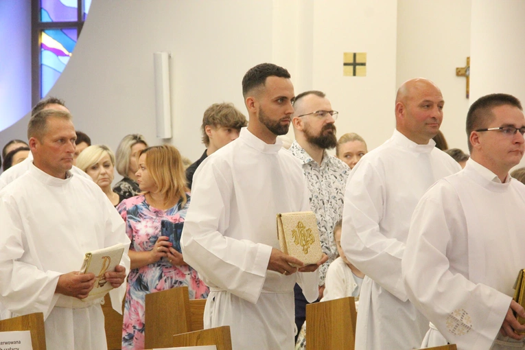 Tarnów. Błogosławieństwo nadzwyczajnych szafarzy Komunii św. 2024