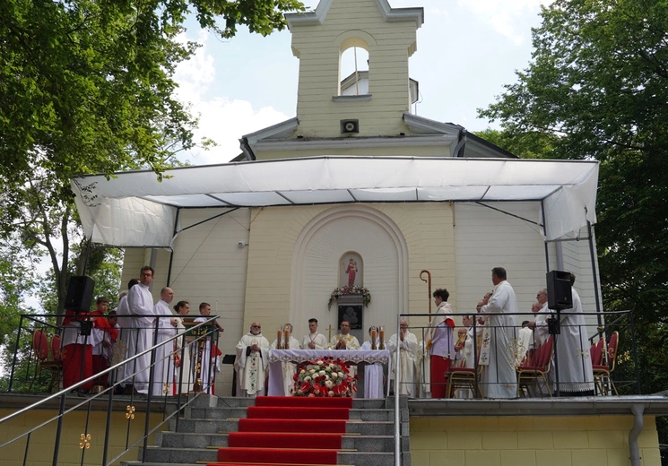 Inauguracja sanktuarium NMP Osobowickiej na Świętym Wzgórzu