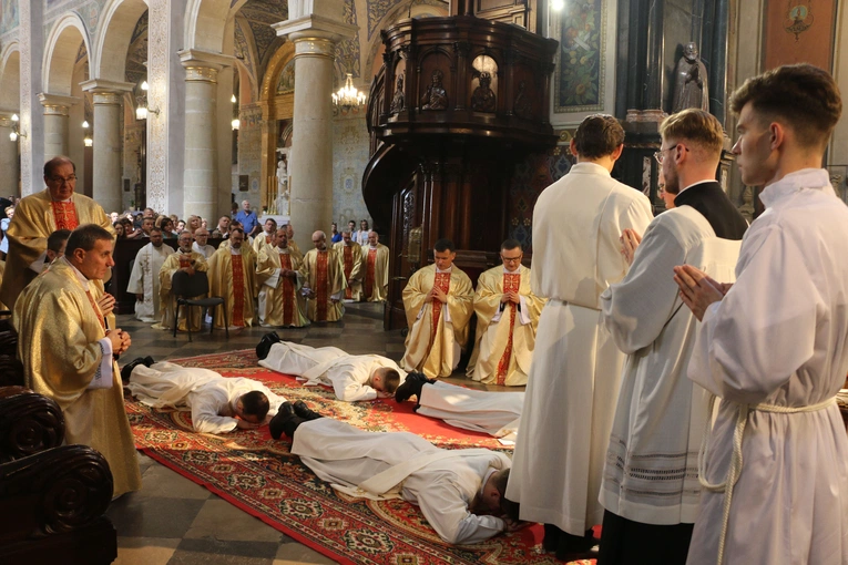 Płock. Święcenia kapłańskie