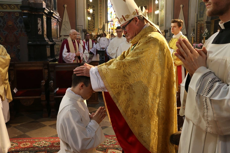 Płock. Święcenia kapłańskie