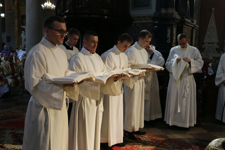 Płock. Święcenia kapłańskie