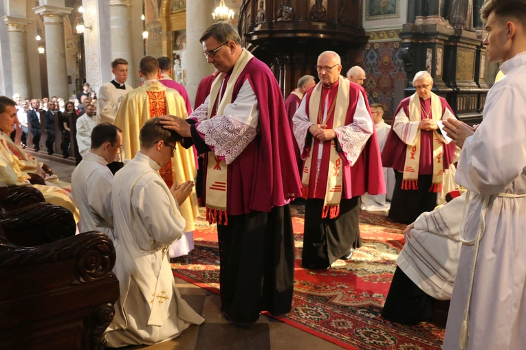Płock. Święcenia kapłańskie