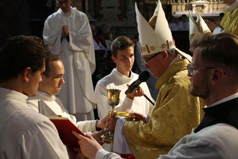 Płock. Święcenia kapłańskie