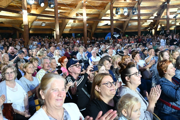 Mała Armia Janosika w rabczańskim amfiteatrze