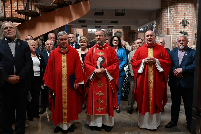 Uroczystości 40. rocznicy śmierci bł. Jerzego Popiełuszki w bazylice św. Brygidy