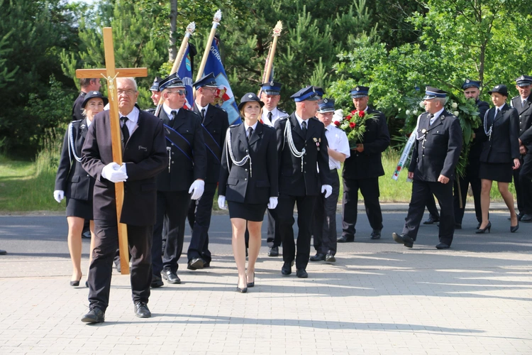 Szczutowo. Pogrzeb ks. kan. Mariana Orzechowskiego (1958-2024)