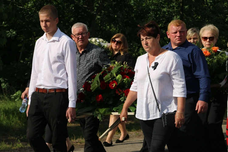 Szczutowo. Pogrzeb ks. kan. Mariana Orzechowskiego (1958-2024)